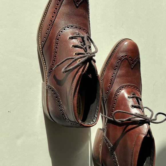 Cole Haan Modern Wingtip Leather Boots.  Men’s US SIze 9 - Picture 3 of 9